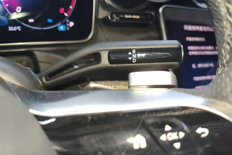 Used Mercedes-Benz C-Class 2025 Facelift C 260 L Sport Edition Gear Lever
