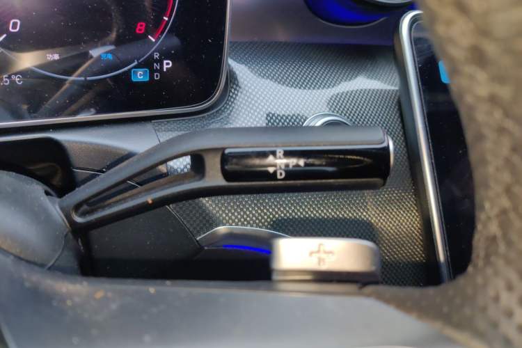 Used Mercedes-Benz C-Class 2025 C 260 L Sport Edition Gear Lever