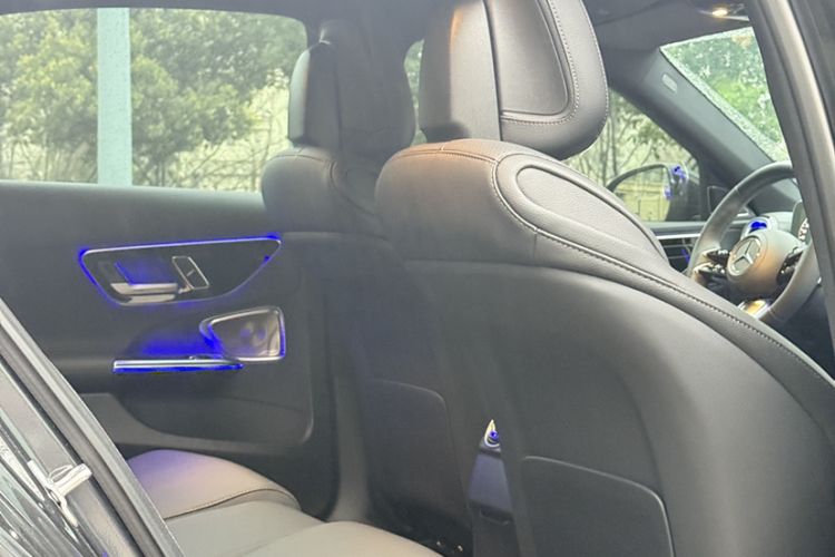Used Mercedes-Benz C-Class 2025 Refresh C 260 L Night Edition Sports Version Interior 4