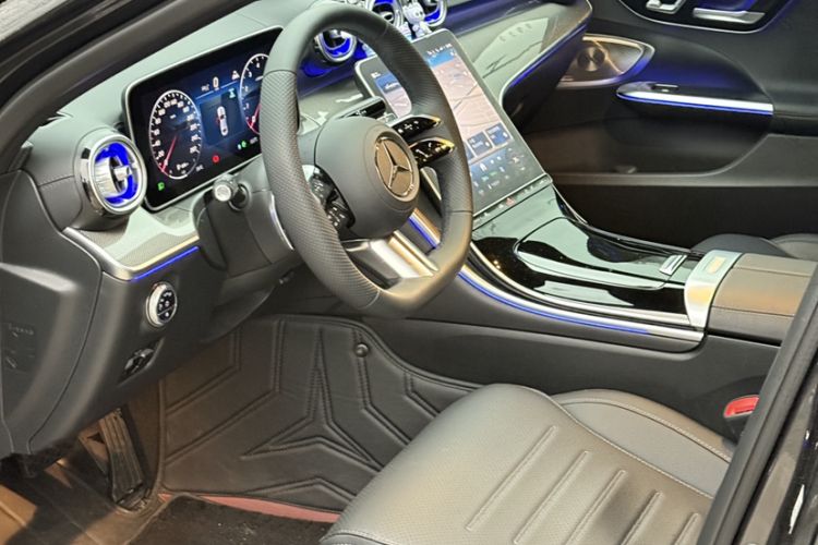 Used Mercedes-Benz C-Class 2025 Refresh C 260 L Night Edition Sports Version Interior 7