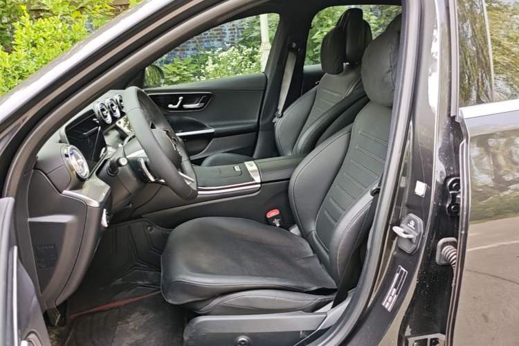 Used Mercedes-Benz C-Class 2025 Facelift C 260 L Sport Edition Left Front Seat