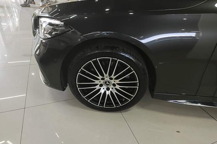 Used Mercedes-Benz C-Class 2025 C 260 L Sport Edition Left Front Wheel Hub