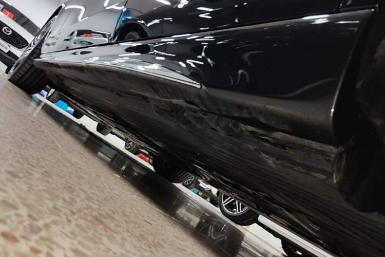 Used Mercedes-Benz C-Class 2025 Facelift C 260 L Sport Edition Left Side Sill