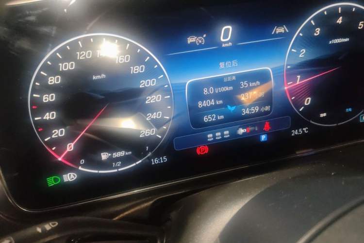 Used Mercedes-Benz C-Class 2025 Facelift C 260 L Sport Edition Odometer Close Up