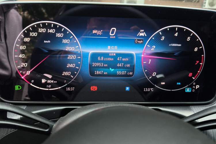 Used Mercedes-Benz C-Class 2025 C 200 L Sport Edition Odometer Close Up