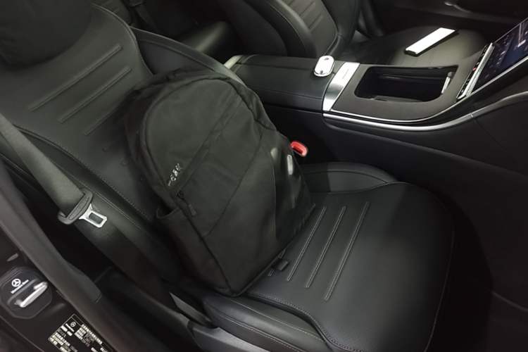 Used Mercedes-Benz C-Class 2025 Facelift C 260 L Sport Edition Right Front Seat