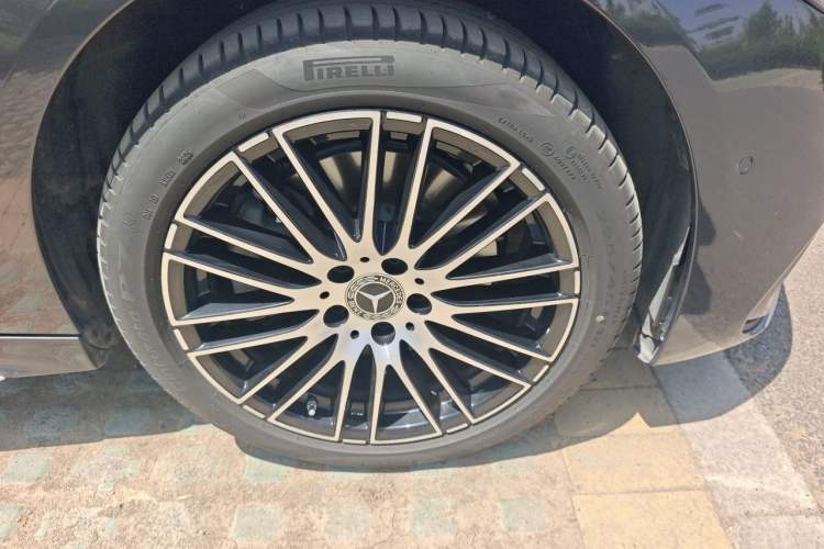 Used Mercedes-Benz C-Class 2025 Facelift C 260 L Sport Edition Right Front Wheel Hub
