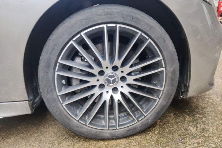 Used Mercedes-Benz C-Class 2025 C 260 L Sport Edition Right Front Wheel Hub