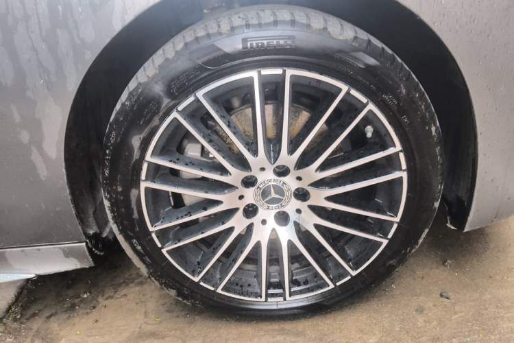 Used Mercedes-Benz C-Class 2025 C 200 L Sport Edition Right Front Wheel Hub