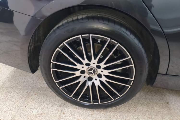 Used Mercedes-Benz C-Class 2025 Facelift C 260 L Sport Edition Right Rear Wheel Hub