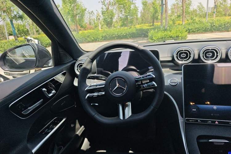 Used Mercedes-Benz C-Class 2025 Facelift C 260 L Sport Edition Steering Wheel