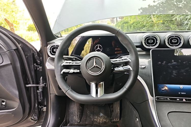 Used Mercedes-Benz C-Class 2025 Facelift C 260 L Sport Edition Steering Wheel