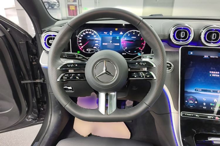 Used Mercedes-Benz C-Class 2025 Facelift C 260 L Sport Edition Steering Wheel