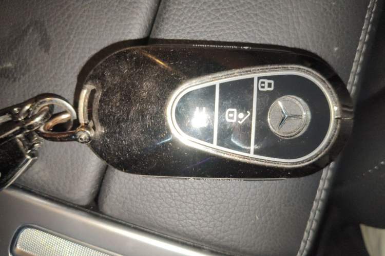 Used Mercedes-Benz C-Class 2025 Facelift C 260 L Sport Edition Vehicle Key