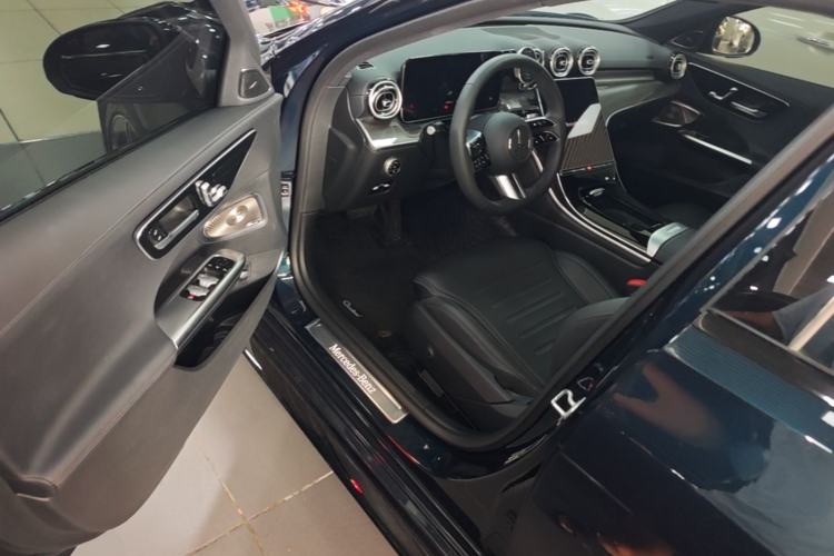 Used Mercedes-Benz C-Class 2025 C 260 L Obsidian Night Sport Edition Driver Seat