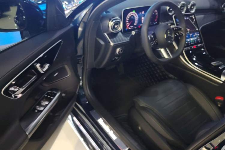 Used Mercedes-Benz C-Class 2025 C 260 L Sport Edition Driver Seat