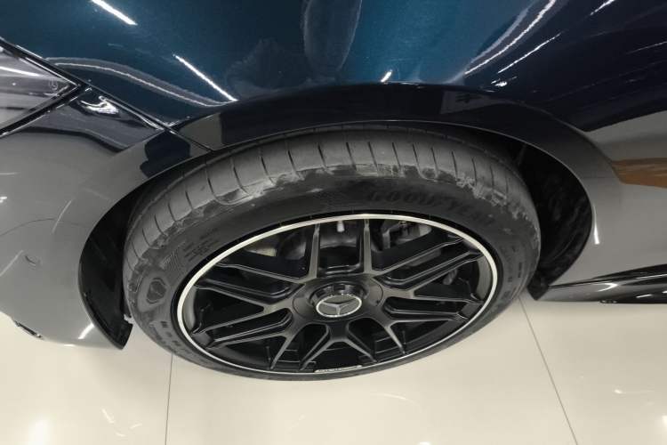 Used Mercedes-Benz C-Class 2025 C 260 L Obsidian Night Sport Edition Exterior 4