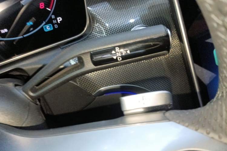 Used Mercedes-Benz C-Class 2025 Refresh C 260 L Night Edition Sports Version Gear Lever