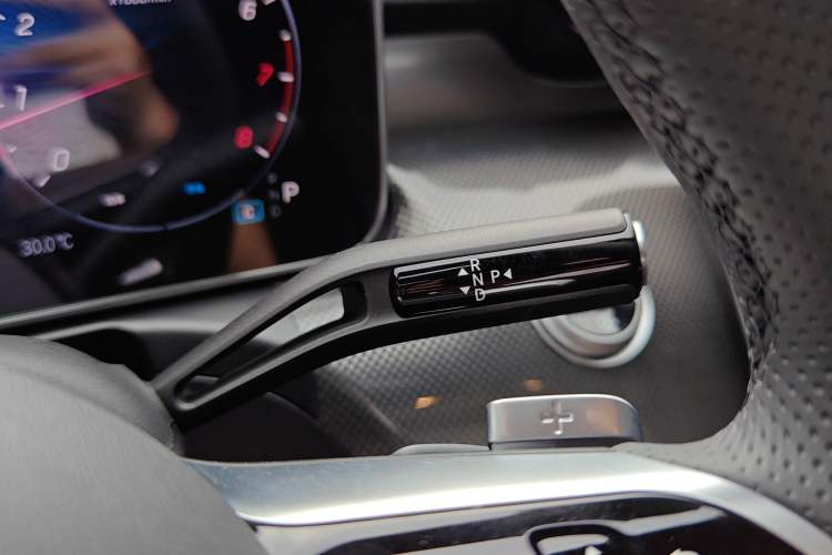 Used Mercedes-Benz C-Class 2025 Facelift C 260 L Sport Edition Gear Lever