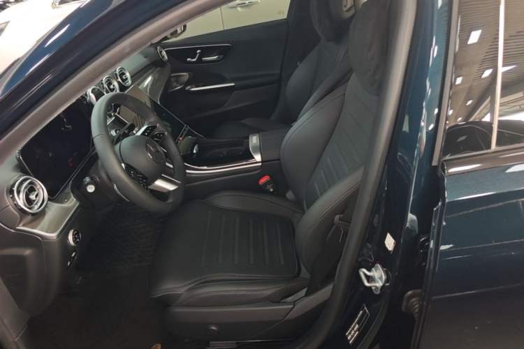 Used Mercedes-Benz C-Class 2025 C 260 L Obsidian Night Sport Edition Left Front Seat