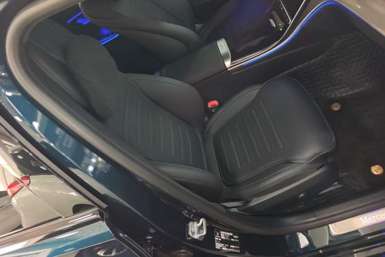 Used Mercedes-Benz C-Class 2025 C 260 L Obsidian Night Sport Edition Right Front Seat