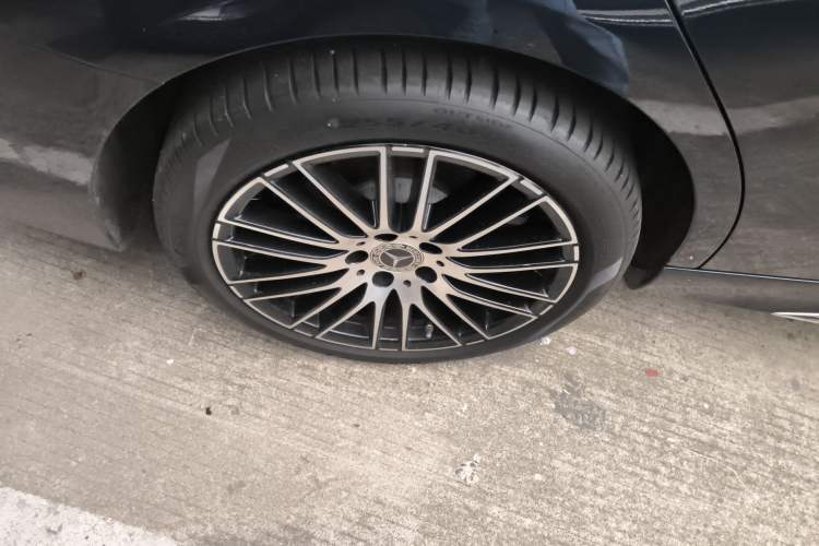 Used Mercedes-Benz C-Class 2025 C 260 L Sport Edition Right Rear Wheel Hub