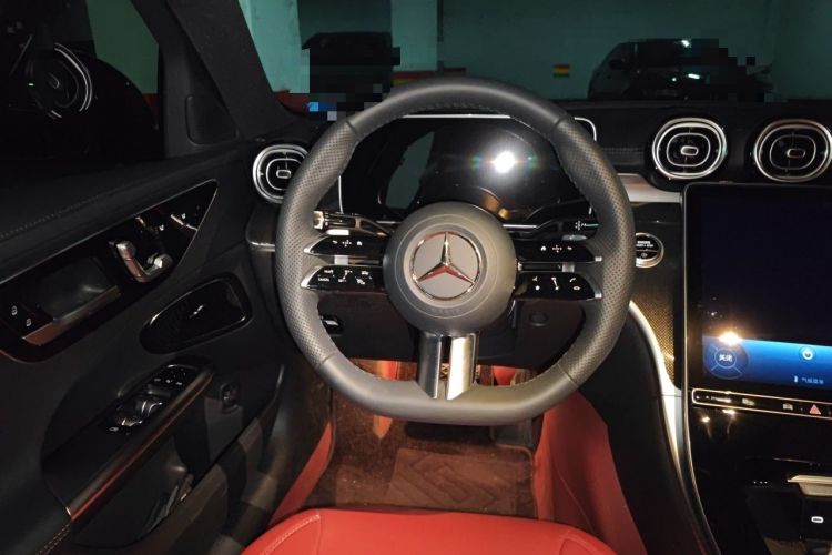 Used Mercedes-Benz C-Class 2025 Facelift C 260 L Sport Edition Steering Wheel