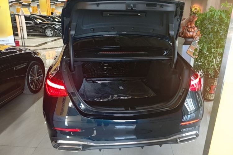 Used Mercedes-Benz C-Class 2025 Facelift C 260 L Sport Edition Trunk