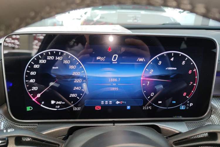 Used Mercedes-Benz C-Class 2025 Facelift C 260 L Sport Edition Instrument Cluster