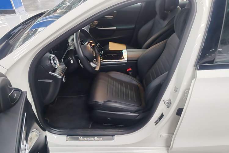 Used Mercedes-Benz C-Class 2025 C 260 L Obsidian Night Sport Edition Left Front Seat