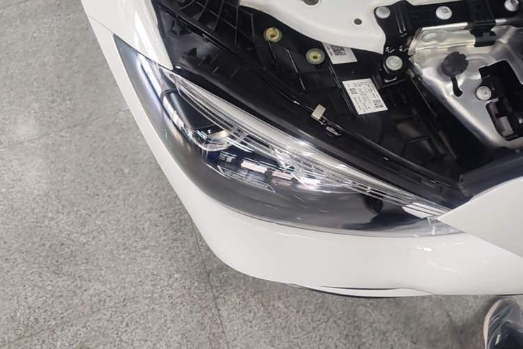 Used Mercedes-Benz C-Class 2025 C 260 L Obsidian Night Sport Edition Right Front Headlight
