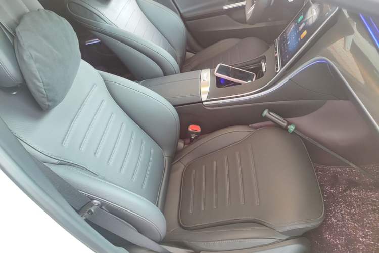Used Mercedes-Benz C-Class 2025 Facelift C 260 L Sport Edition Right Front Seat