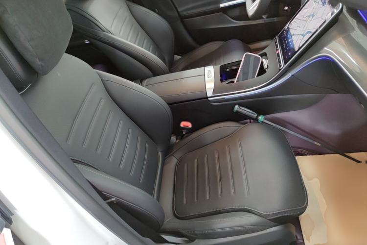 Used Mercedes-Benz C-Class 2025 Facelift C 260 L Sport Edition Right Front Seat