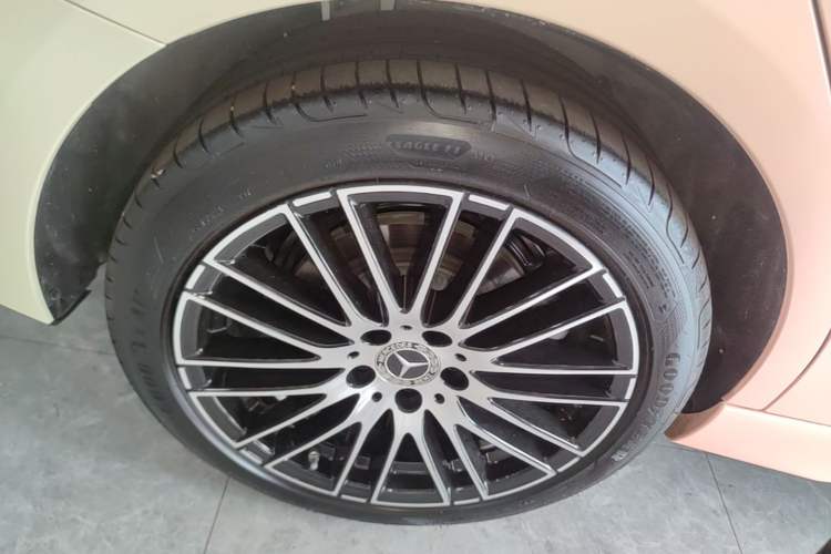 Used Mercedes-Benz C-Class 2025 Facelift C 260 L Sport Edition Right Rear Wheel Hub