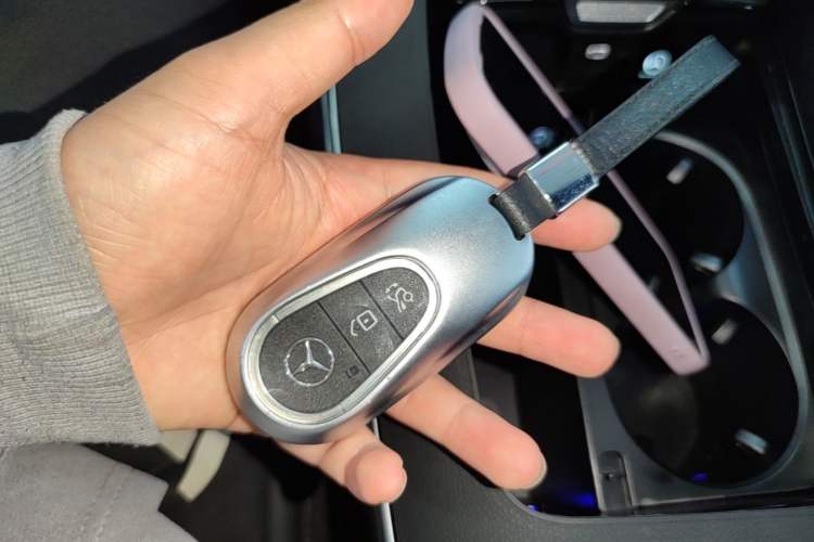 Used Mercedes-Benz C-Class 2025 Facelift C 260 L Sport Edition Vehicle Key