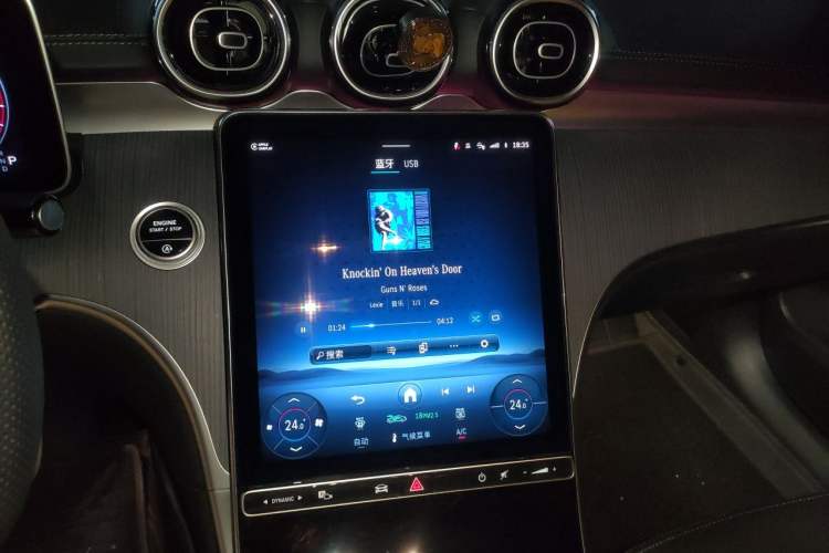 Used Mercedes-Benz C-Class 2025 Refresh C 200 L Sport Edition Audio And AC Panel