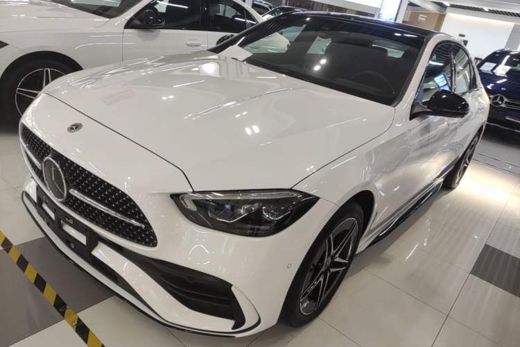 Used Mercedes-Benz C-Class 2025 C 260 L Obsidian Night Sport Edition Guazi used car, China used car export, Used car for sale, Used  cars, Cheapest cars for sale