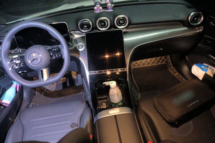 Used Mercedes-Benz C-Class 2025 Facelift C 260 L Sport Edition Center Console