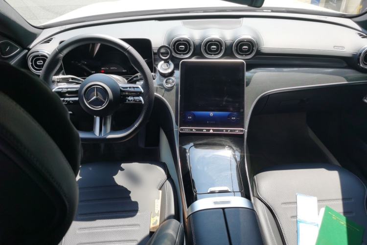 Used Mercedes-Benz C-Class 2025 Refresh C 260 L Night Edition Sports Version Center Console