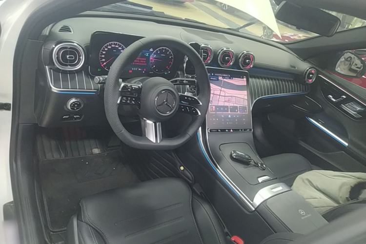Used Mercedes-Benz C-Class 2025 C 260 L Sport Edition Center Console