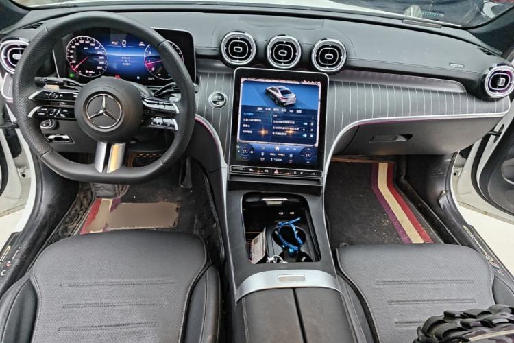 Used Mercedes-Benz C-Class 2025 C 260 L Obsidian Night Sport Edition Center Console