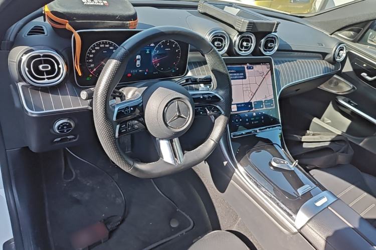 Used Mercedes-Benz C-Class 2025 C 260 L Obsidian Night Sport Edition Center Console