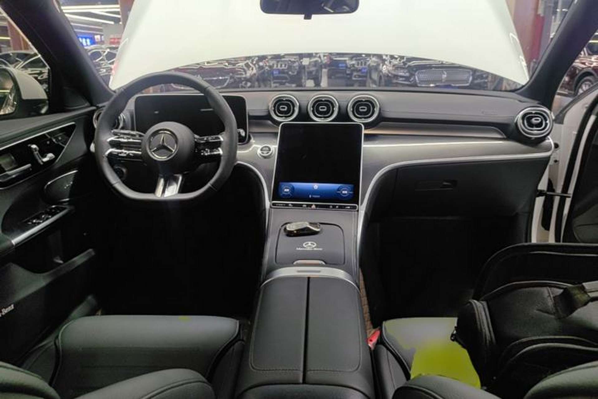 Used Mercedes-Benz C-Class 2025 Facelift C 260 L Sport Edition Center Console
