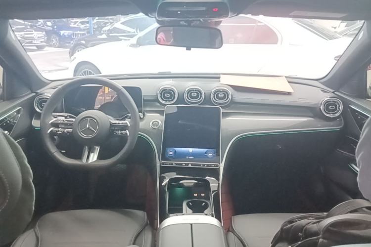 Used Mercedes-Benz C-Class 2025 Facelift C 260 L Sport Edition Center Console