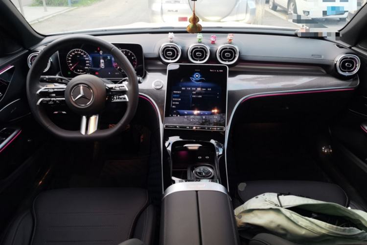Used Mercedes-Benz C-Class 2025 C 260 L Sport Edition Center Console