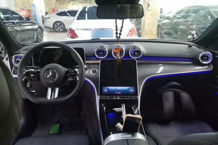 Used Mercedes-Benz C-Class 2025 Facelift C 260 L Sport Edition Center Console