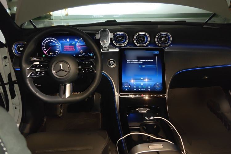 Used Mercedes-Benz C-Class 2025 Facelift C 260 L Sport Edition Center Console