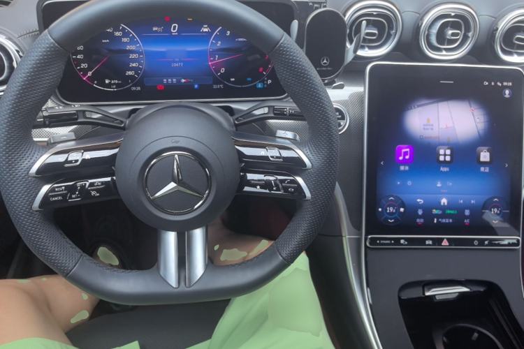 Used Mercedes-Benz C-Class 2025 C 260 L Sport Edition Center Console
