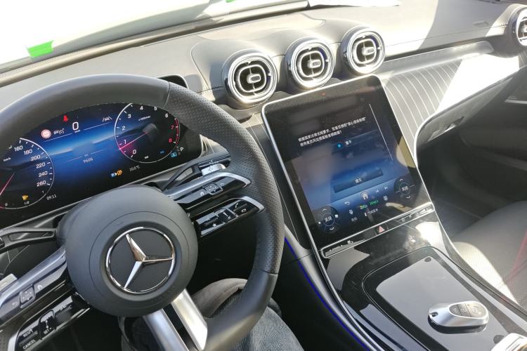 Used Mercedes-Benz C-Class 2025 C 260 L Obsidian Night Sport Edition Center Console