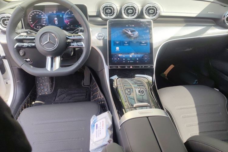 Used Mercedes-Benz C-Class 2025 C 260 L Sport Edition Center Console